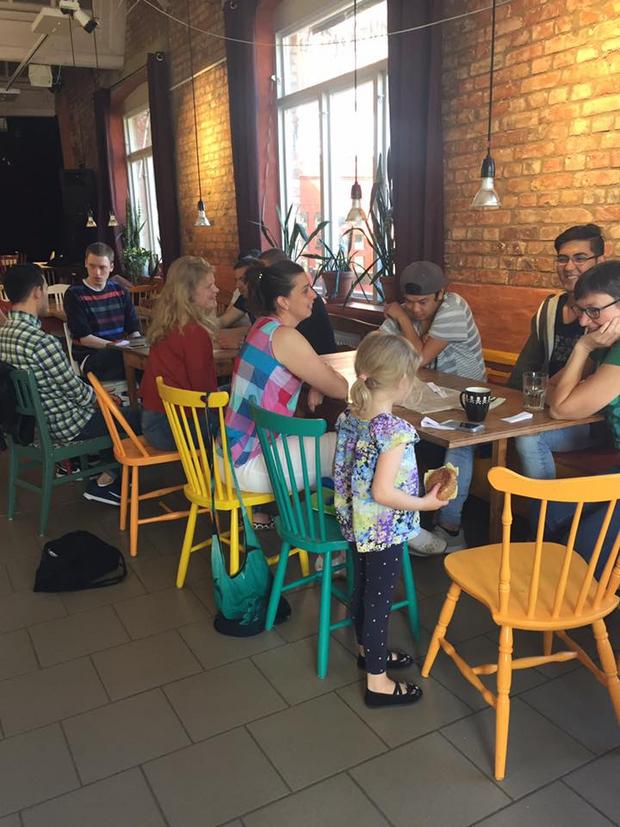 Ett av sommarens språkcafé på Kulturhuset Tidigare Mosaic-projekt